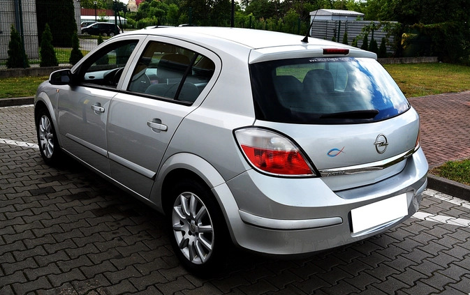 Opel Astra cena 13900 przebieg: 237000, rok produkcji 2004 z Łęknica małe 154